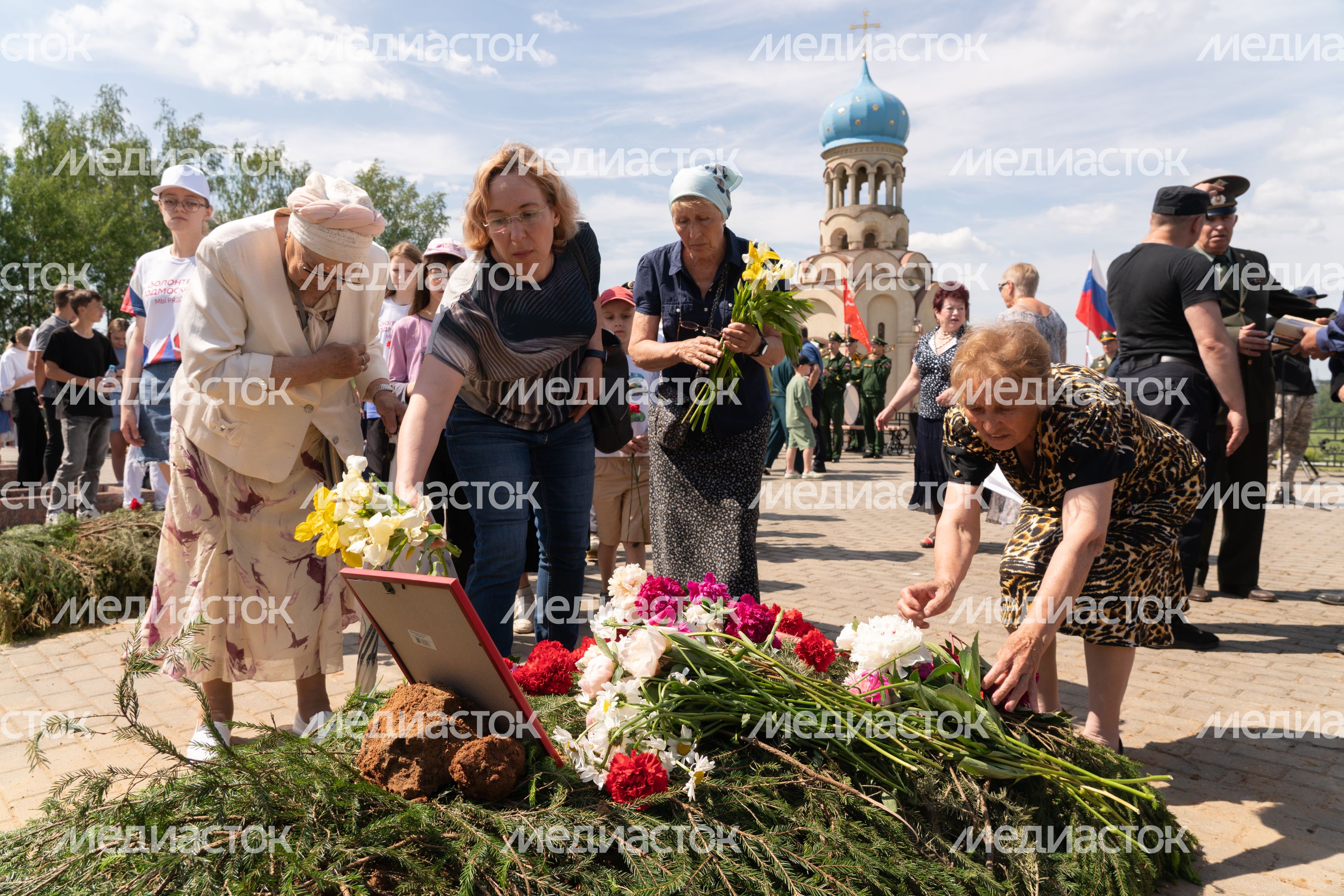 Перезахоронение солдат ВОВ в деревне Ельня Перезахоронение солдат ВОВ в деревне Ельня