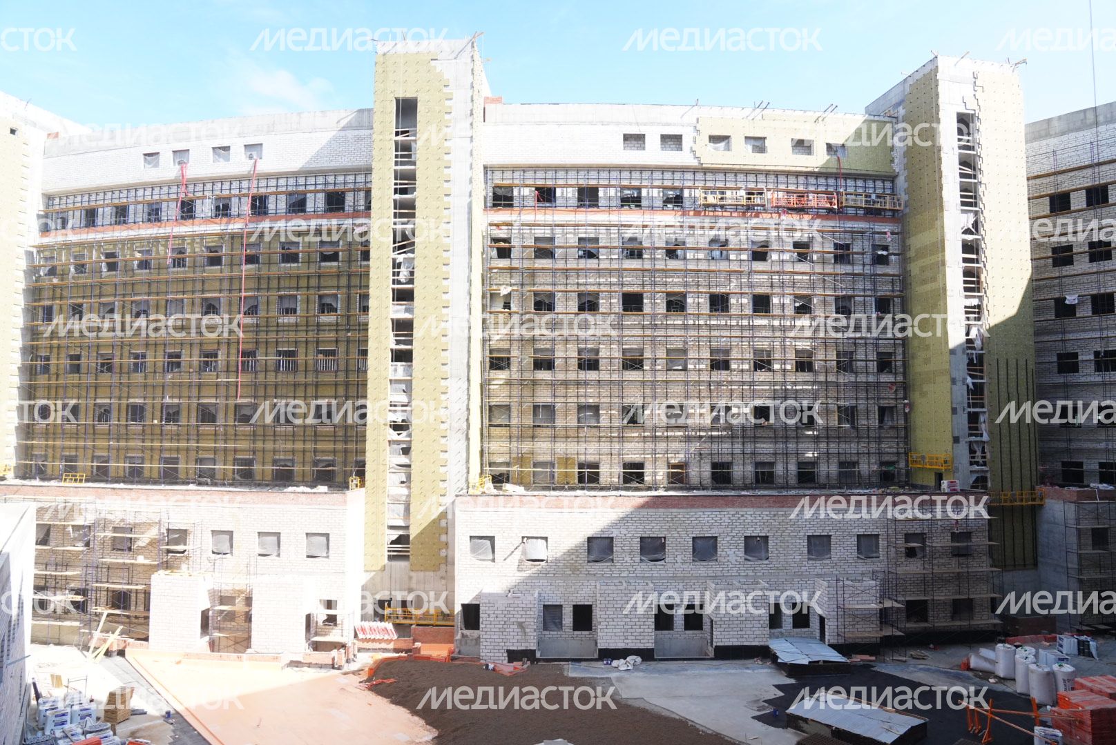 Проверка хода строительства детской областной больницы в Красногорске Губернатором Подмосковья