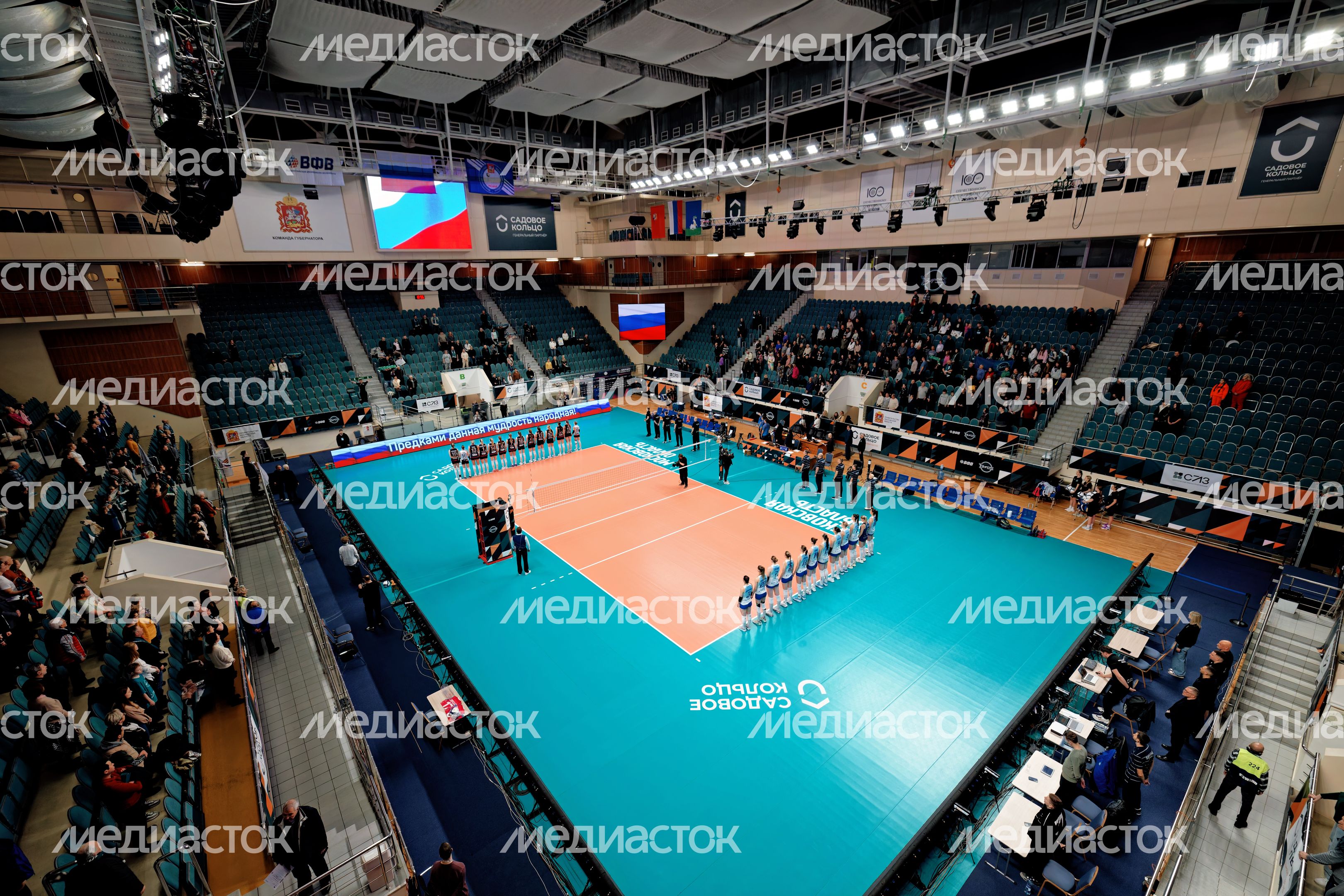 Спортивная площадка для игр в волейбольном центре Одинцово Спортивная площадка для игр в волейбольном центре Одинцово
