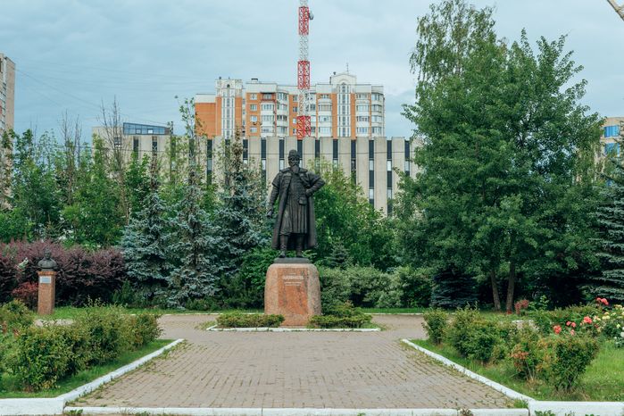 Памятник Одинцу боярину