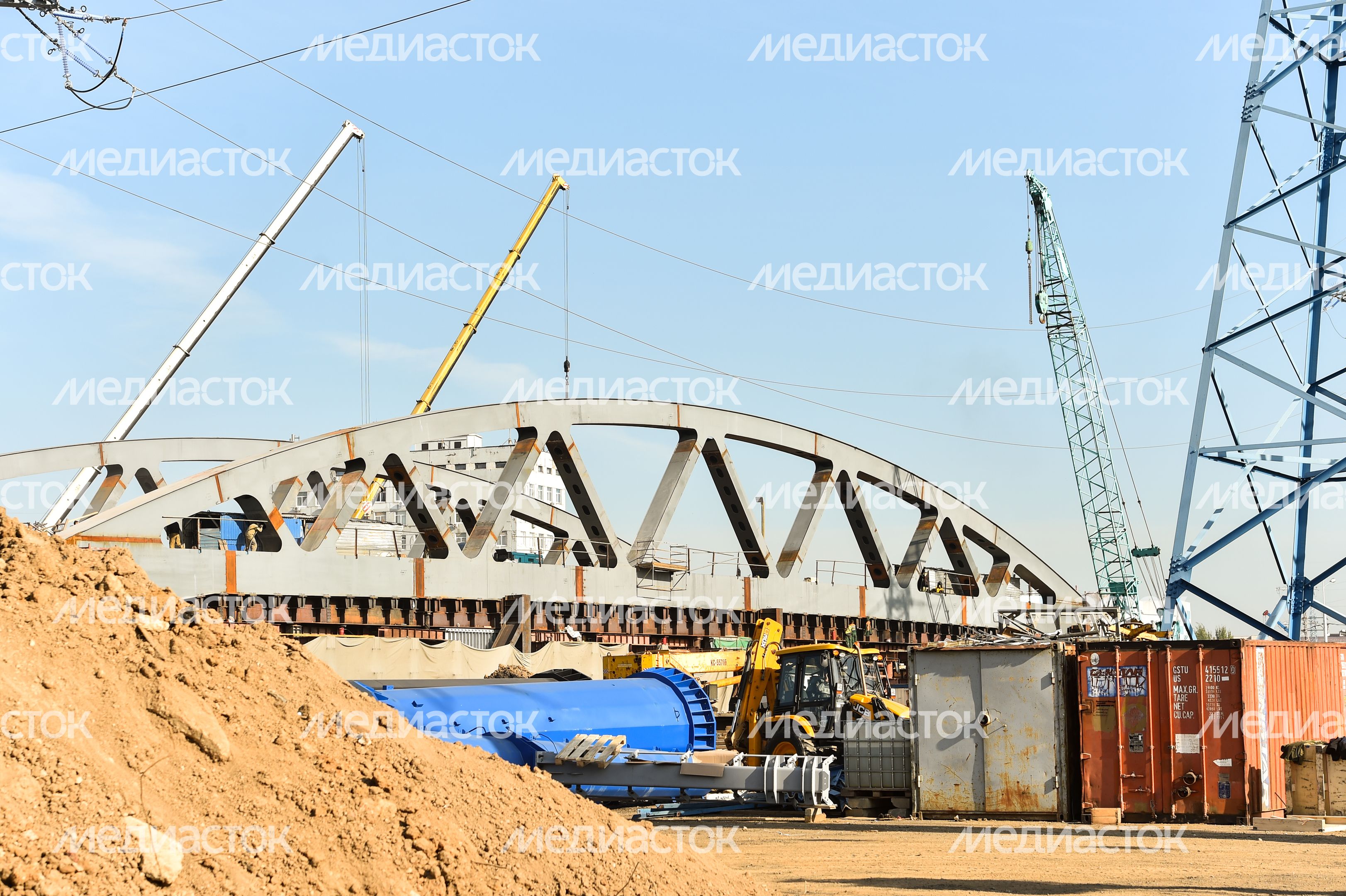 Надвижка арочного пролета на развязке Ленинградского шоссе в Химках