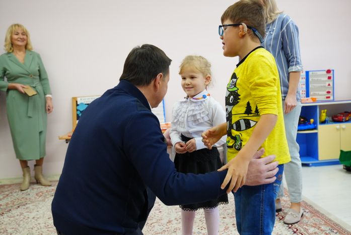Посещение интерната для обучения слепоглухих детей и молодых инвалидов в Сергиево-Посадском округе Губернатором Подмосковья