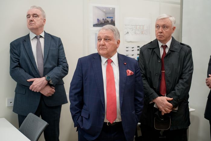 Андрей Воробьев посетил НИЦ "Курчатовский институт" ИФВЭ в Протвине