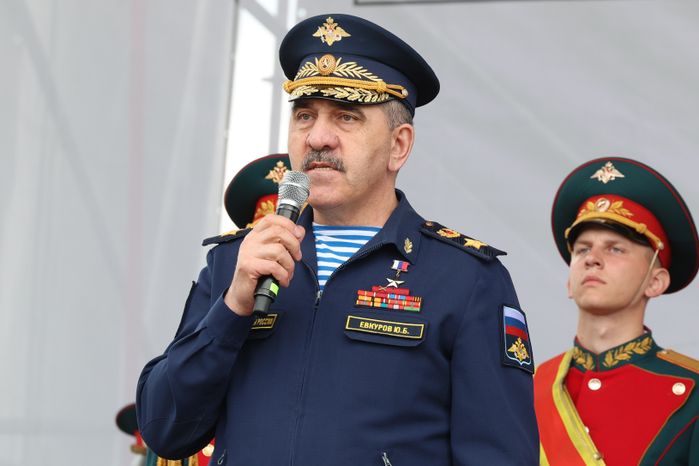 Юнус-Бек Евкуров вручил призы победителям III "Кубка Победы" по армейскому тактико-стрелковому многоборью