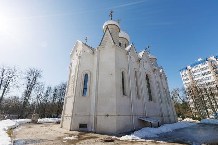 Церковь Успения Пресвятой Богородицы в поселке Челюскинский Пушкинского округа