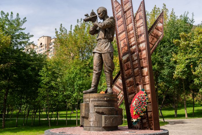 Красногорск. Памятник фронтовому кинооператору