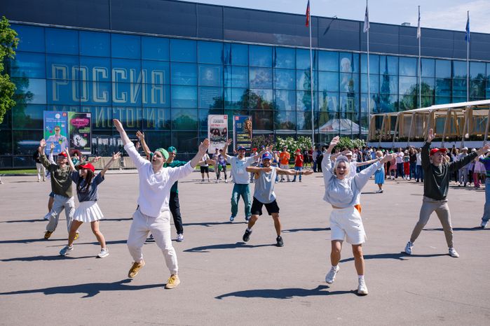 Открытие фестиваля "Будущее в цветах" на выставке "Россия" на ВДНХ