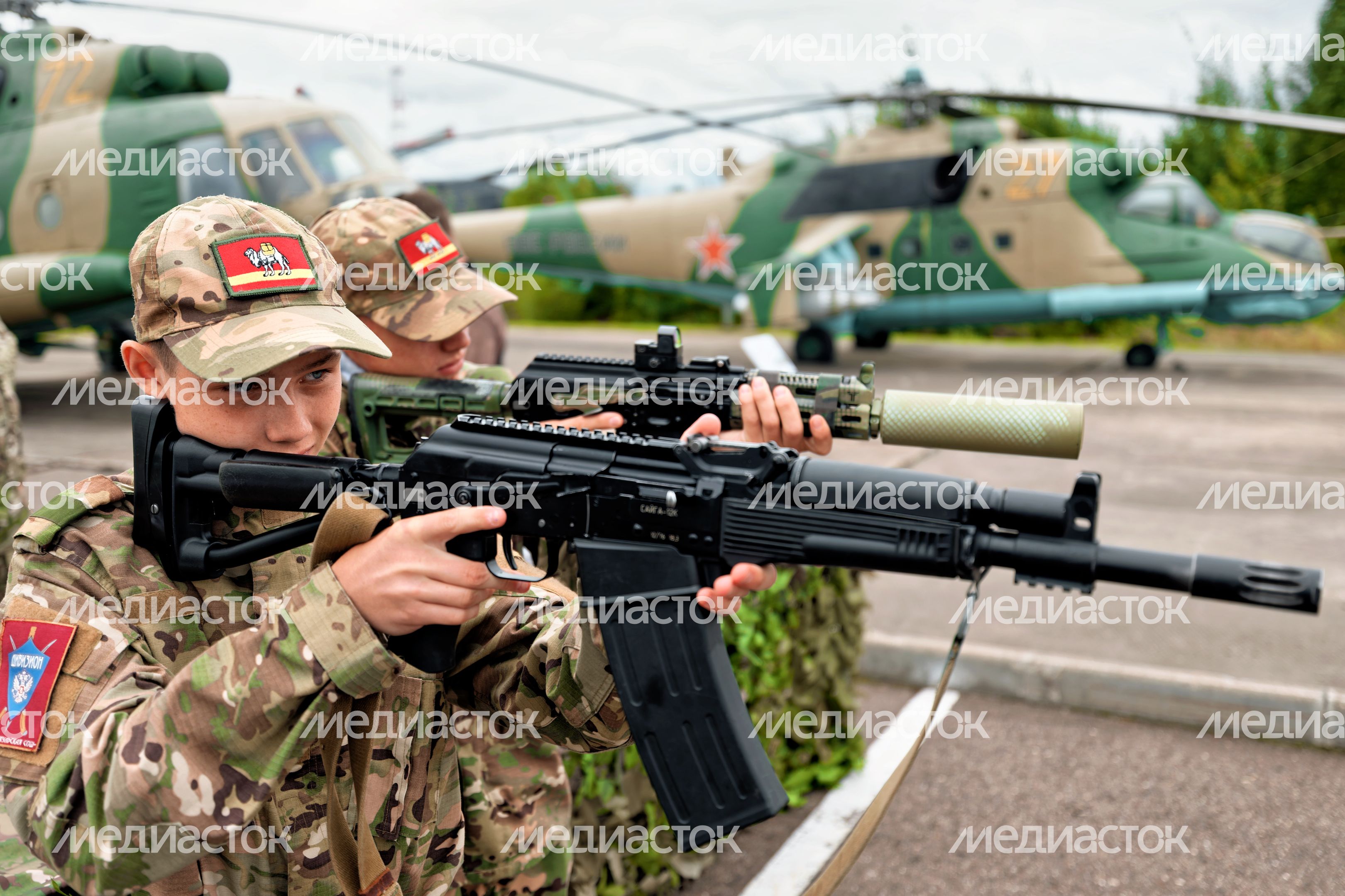 Военно-спортивная игра «Юнавиа» для молодежи в Центре военно-тактических игр парка «Патриот» Одинцовского округа