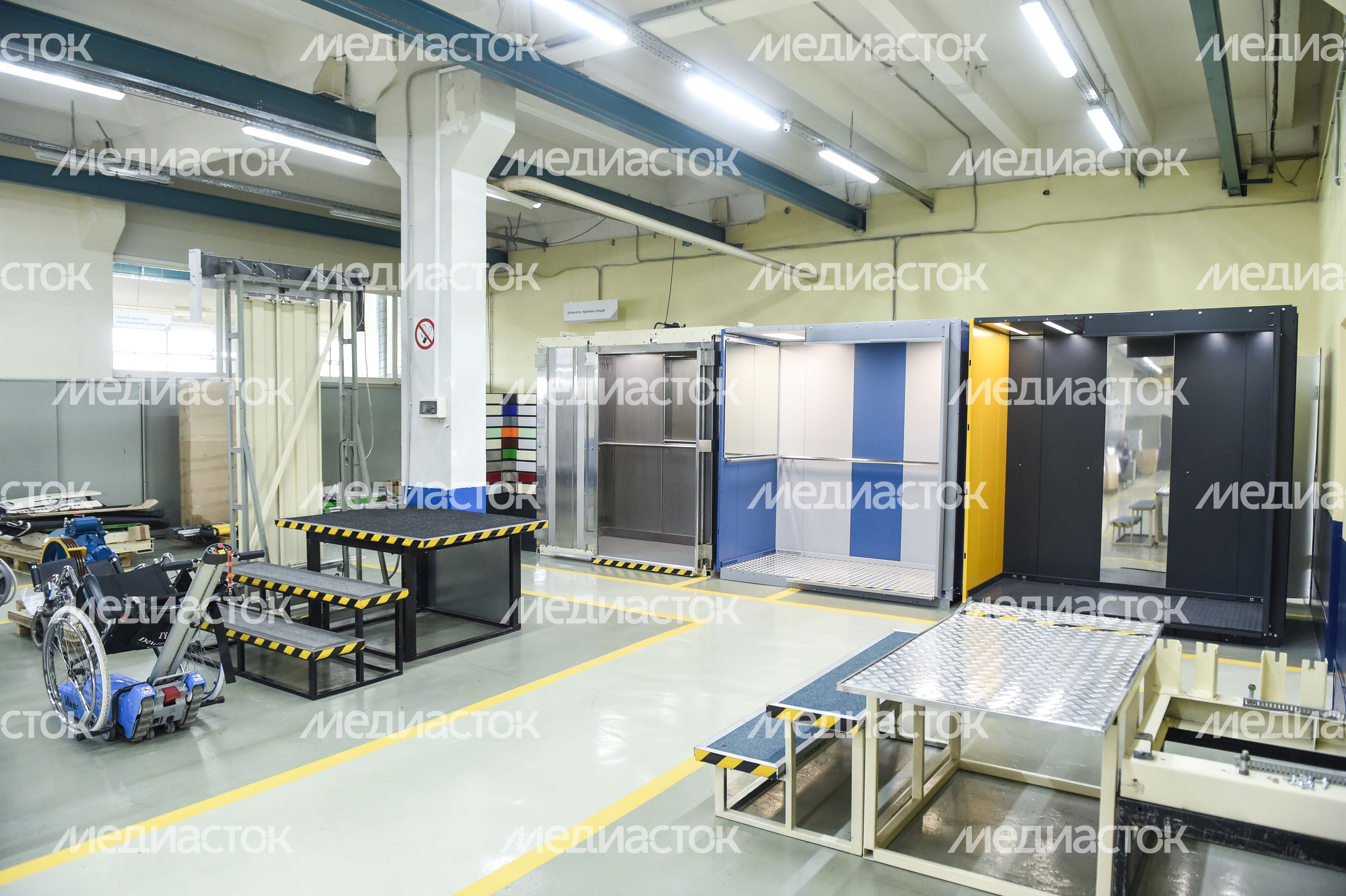 Экскурсия для студентов на производство Мослифт