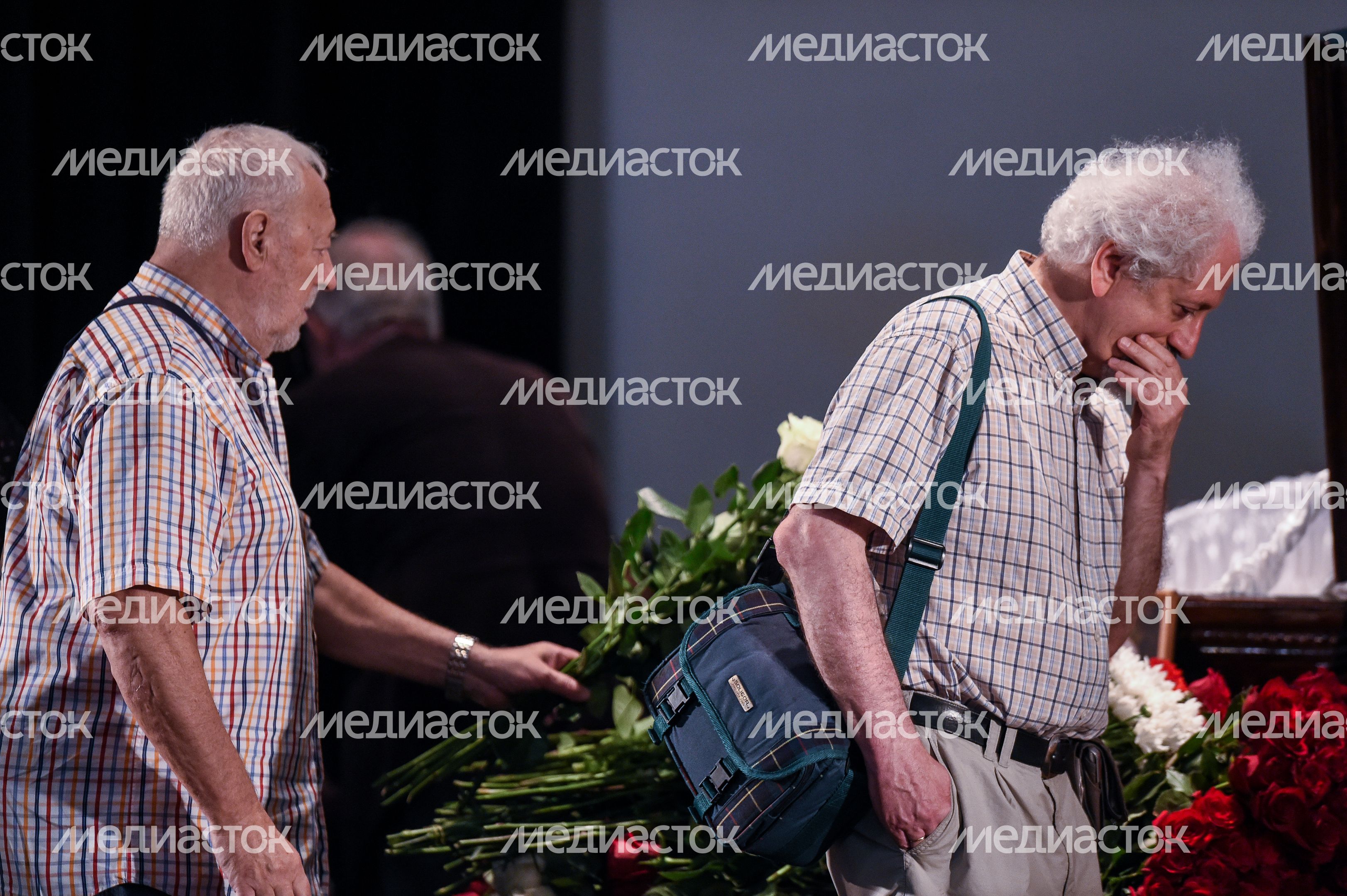 Церемония прощания с писателем Владимиром Войновичем в Москве