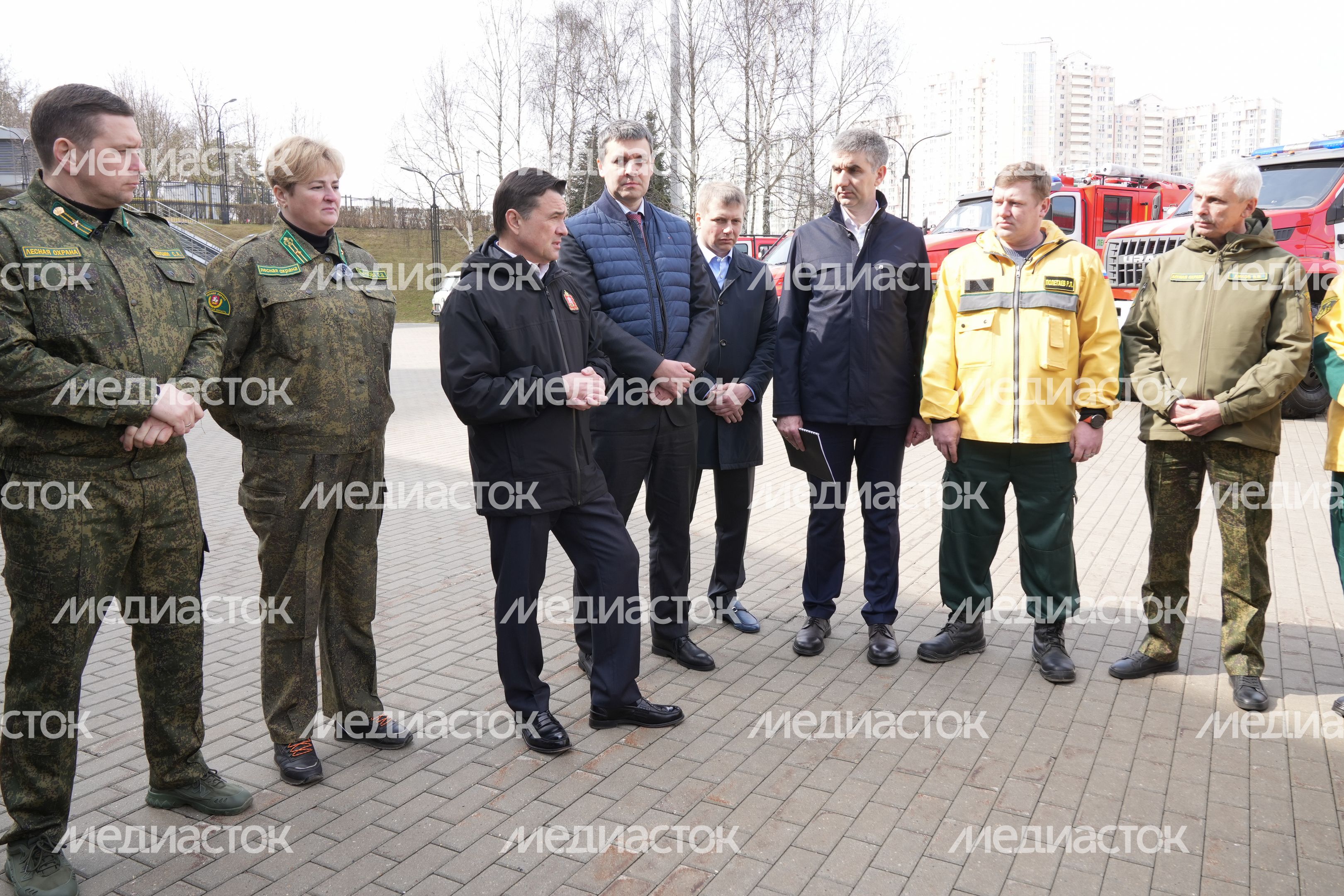 Андрей Воробьев и глава Рослесхоза передали в подмосковные лесничества новую спецтехнику Андрей Воробьев и глава Рослесхоза передали в подмосковные лесничества новую спецтехнику