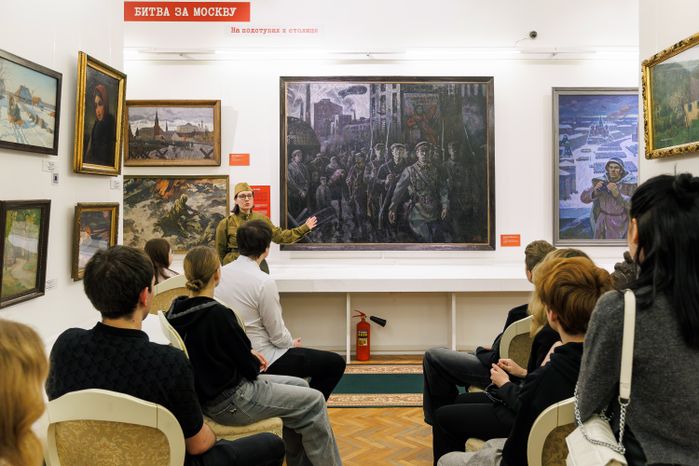Экскурсия на выставку «Путь к Победе», посвященную ключевым битвам Великой Отечественной войны, в Химках