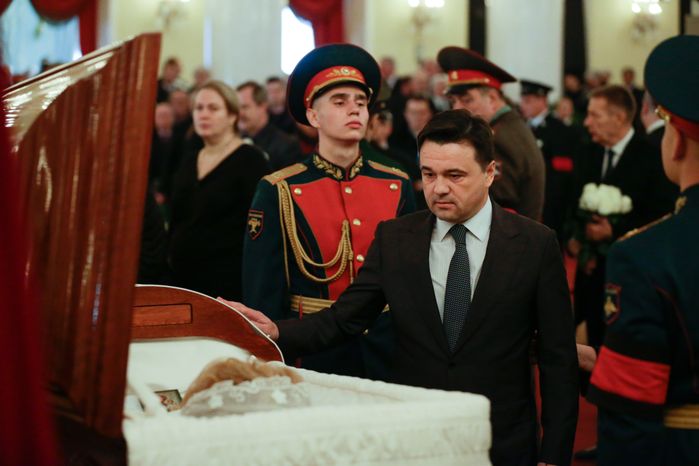 Андрей Воробьев на церемонии прощания с Людмилой Швецовой
