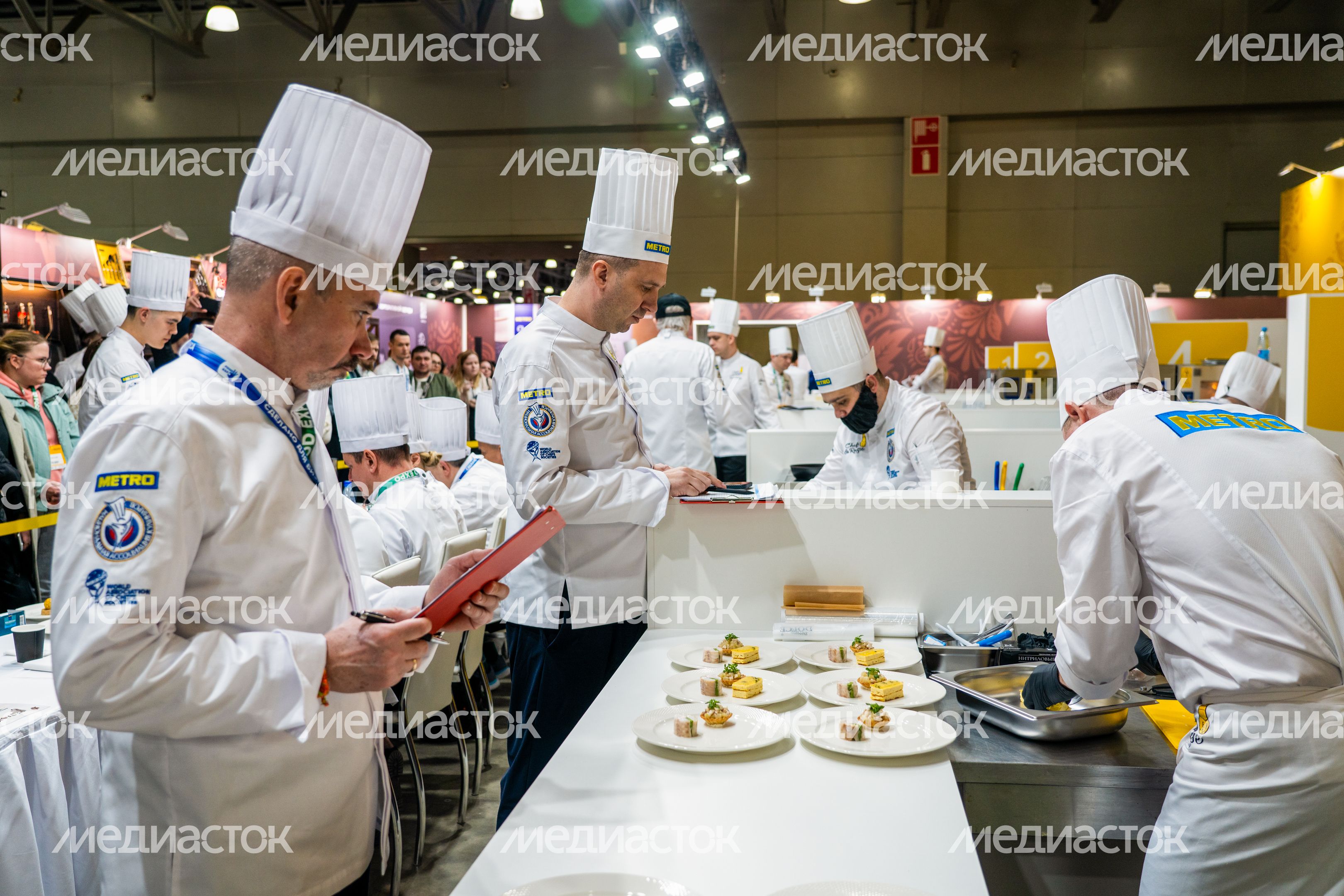 Всероссийский кулинарный чемпионат среди шеф-поваров Chef a la Russe прошел на выставке Food Expo Всероссийский кулинарный чемпионат среди шеф-поваров Chef a la Russe прошел на выставке Food Expo