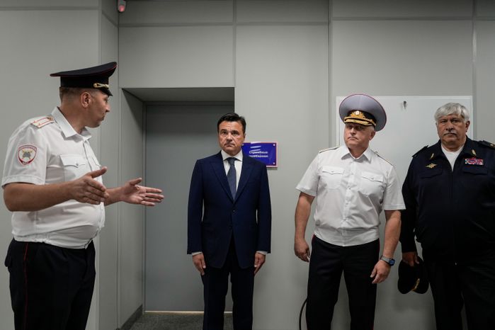 Андрей Воробьев поздравил сотрудников ГИБДД с профессиональным праздником