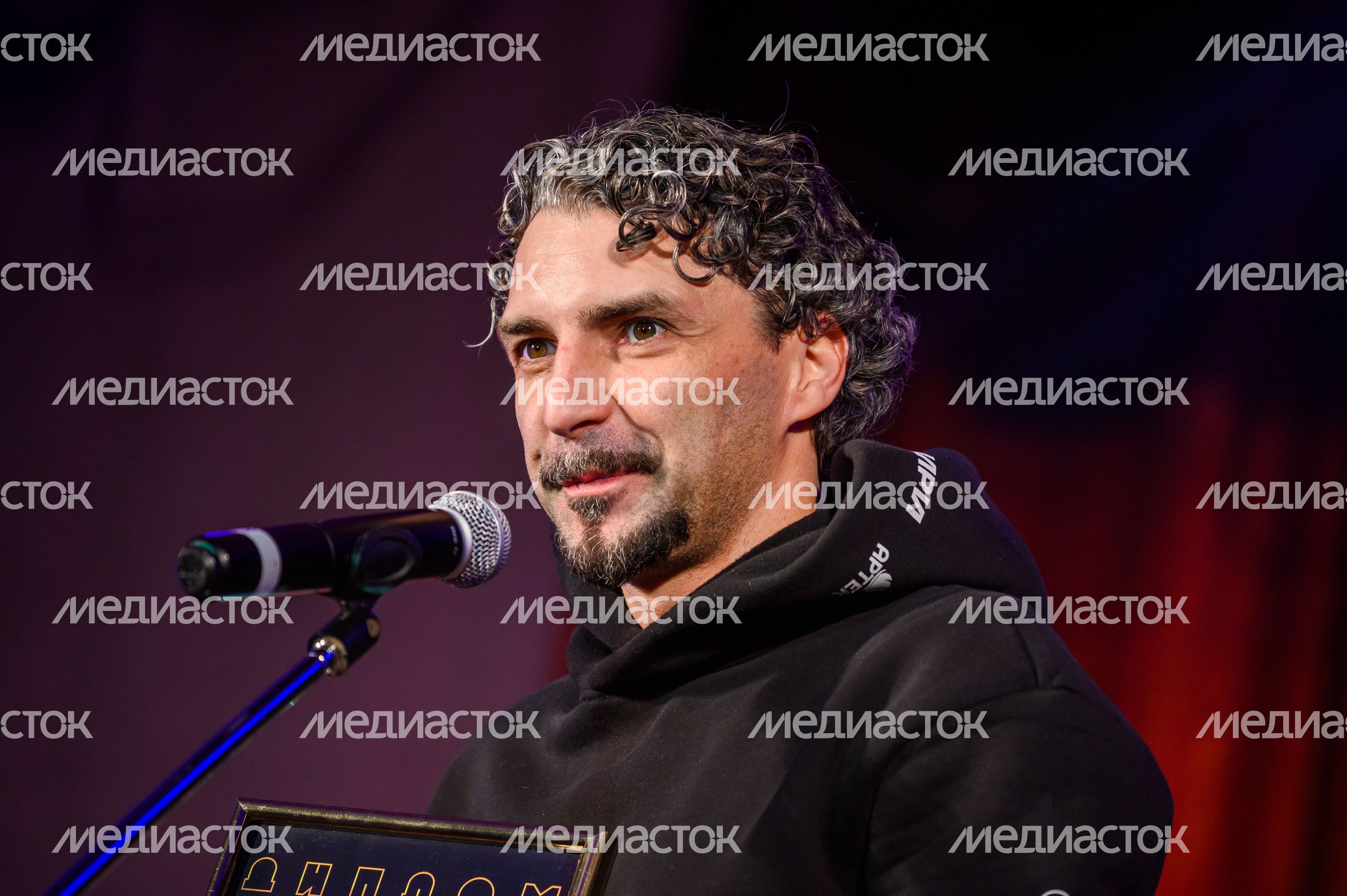 Церемония закрытия кинофестиваля "17 мгновений" в Павловском Посаде Церемония закрытия кинофестиваля "17 мгновений" в Павловском Посаде