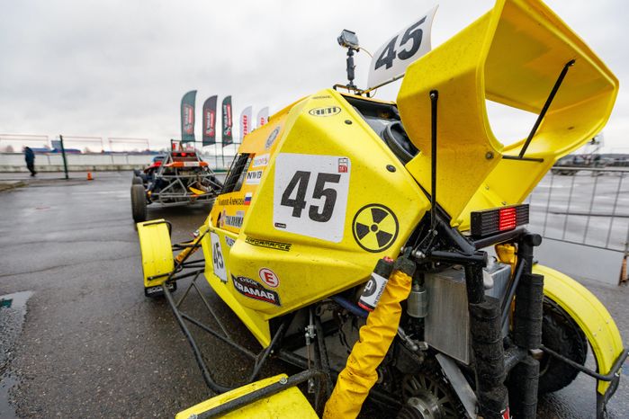 Детский заезд на мини-багги на гоночной трассе ADM Raceway в Мячково