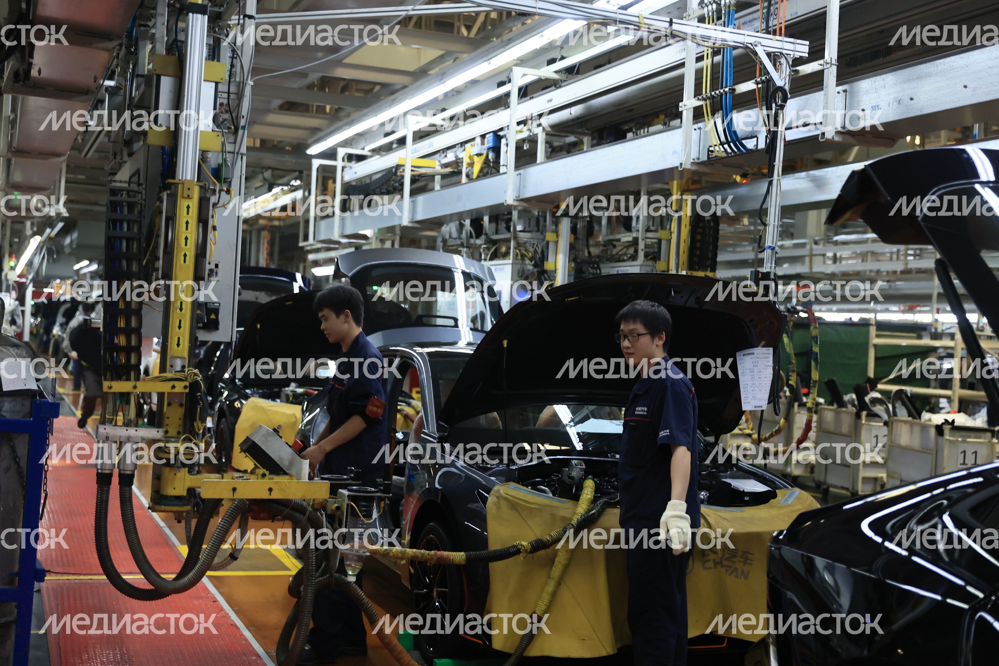 Посещение автозавода Changan Automobile Group в Китае Губернатором Подмосковья