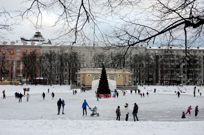 Каток на Патриарших прудах