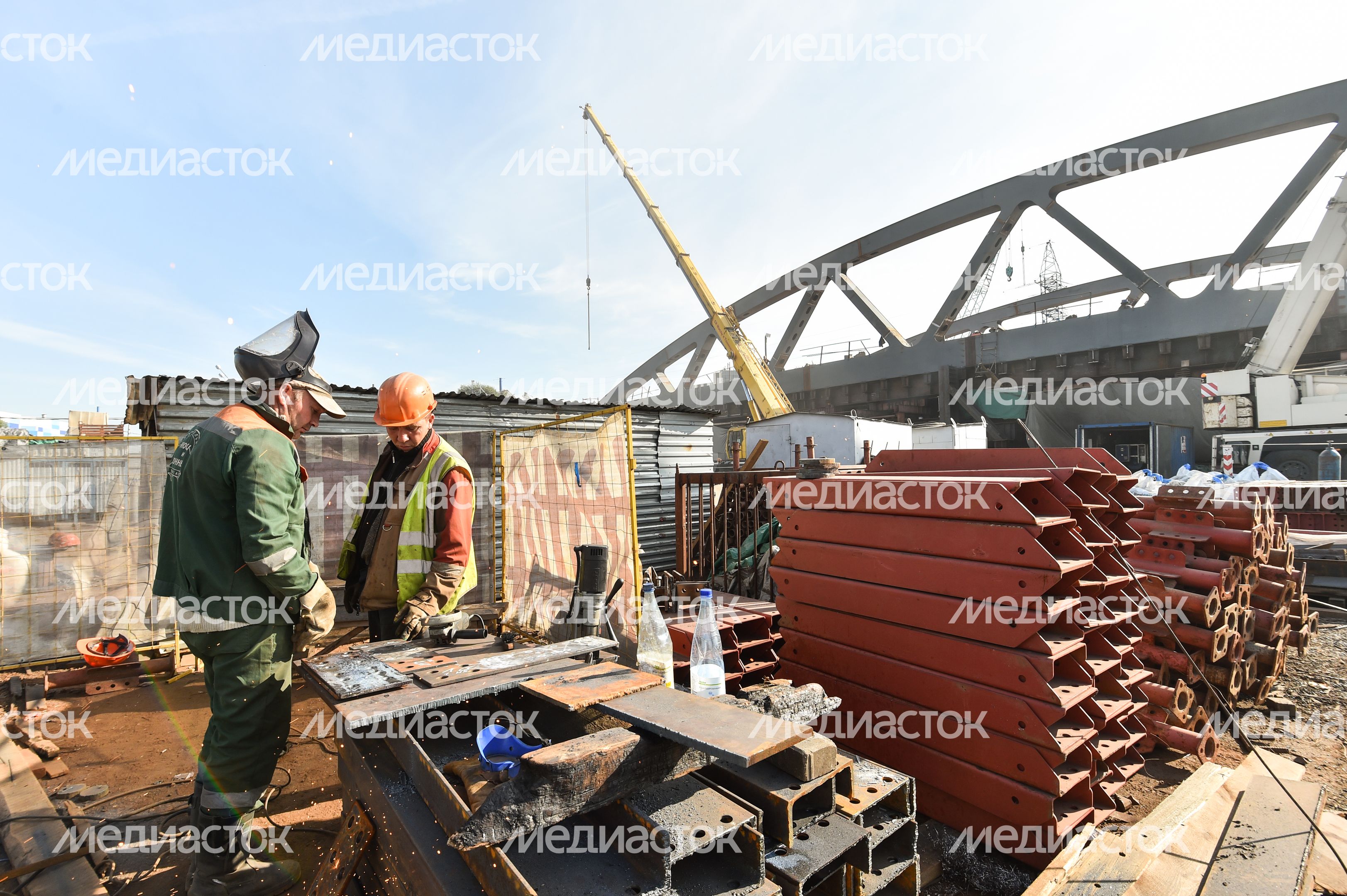 Надвижка арочного пролета на развязке Ленинградского шоссе в Химках