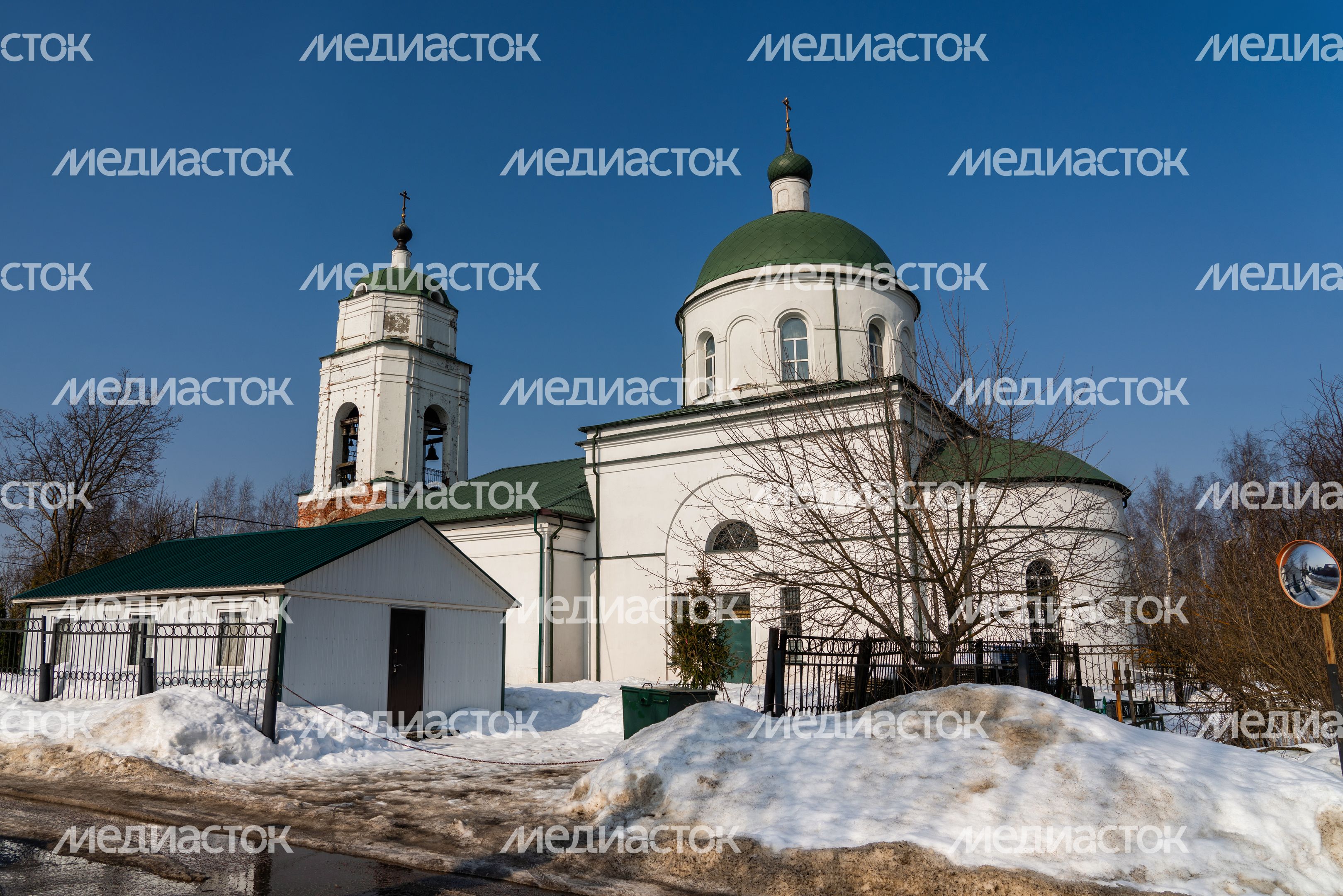 Церковь Троицы Живоначальной (Троицкий храм) в деревне Троице-Сельцо округа Мытищи Церковь Троицы Живоначальной (Троицкий храм) в деревне Троице-Сельцо округа Мытищи