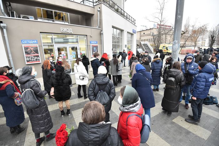 Прощание с режиссером Романом Виктюком в Москве