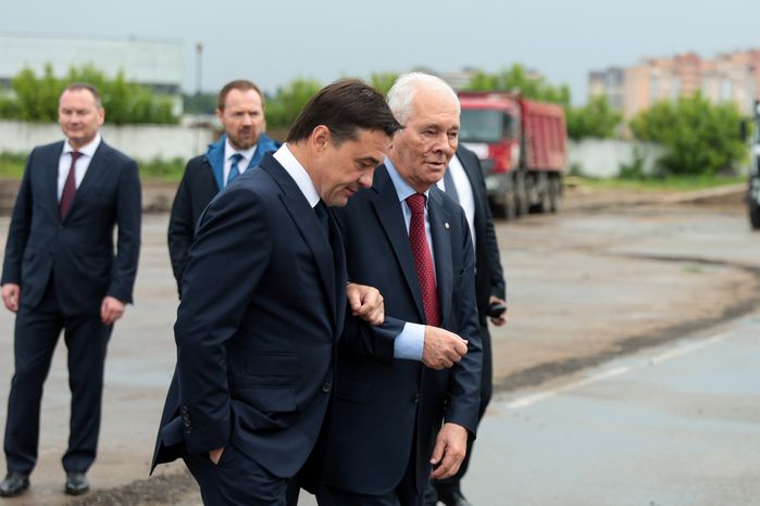 Закладка камня в основание многопрофильного детского центра «Московская областная детская больница» в Красногорске