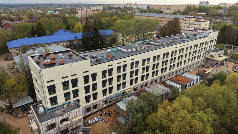 В Можайской больнице продолжается комплексный капремонт хирургического корпуса