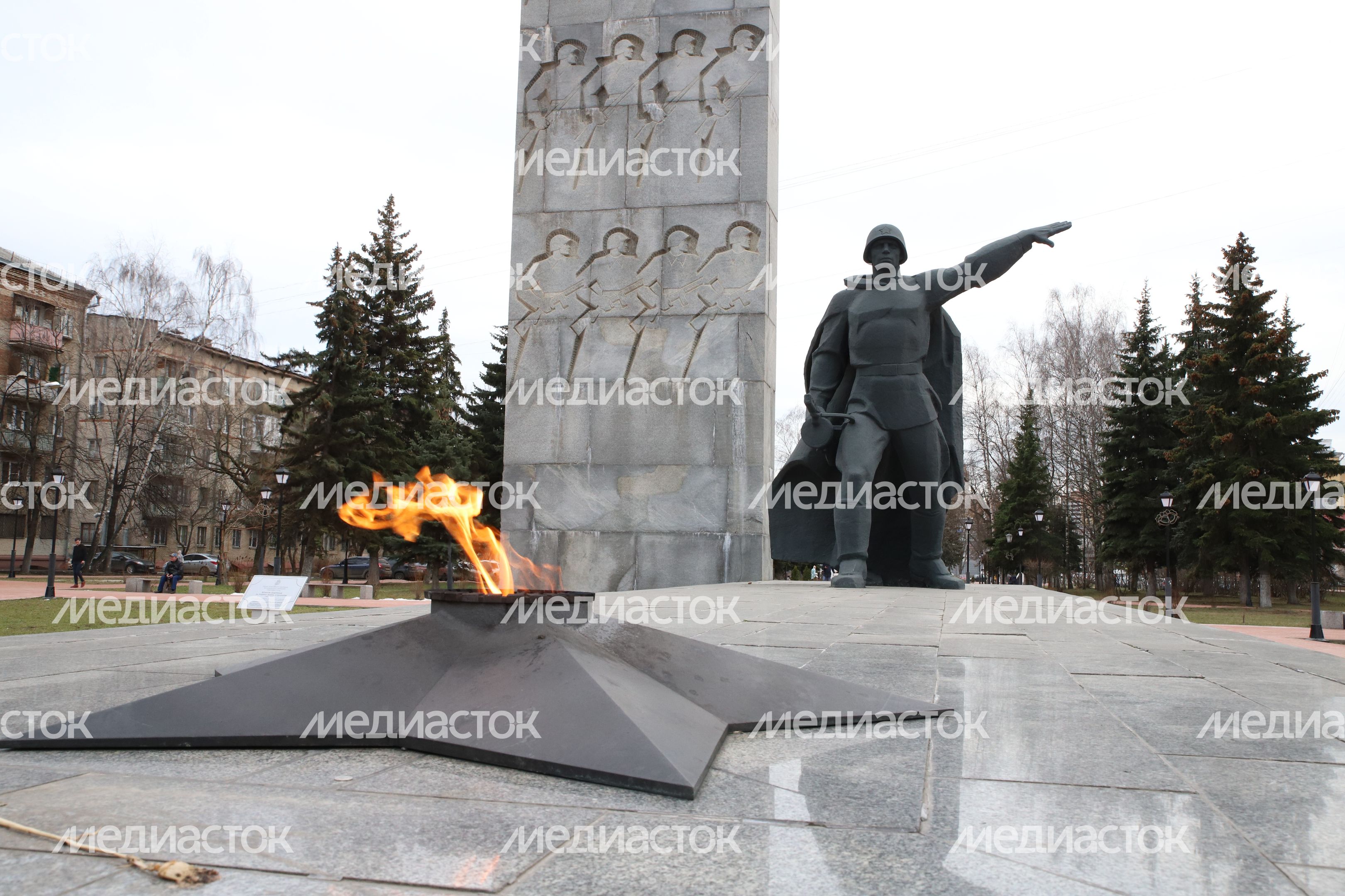 Памятник Воинам Землякам Памятник Воинам Землякам