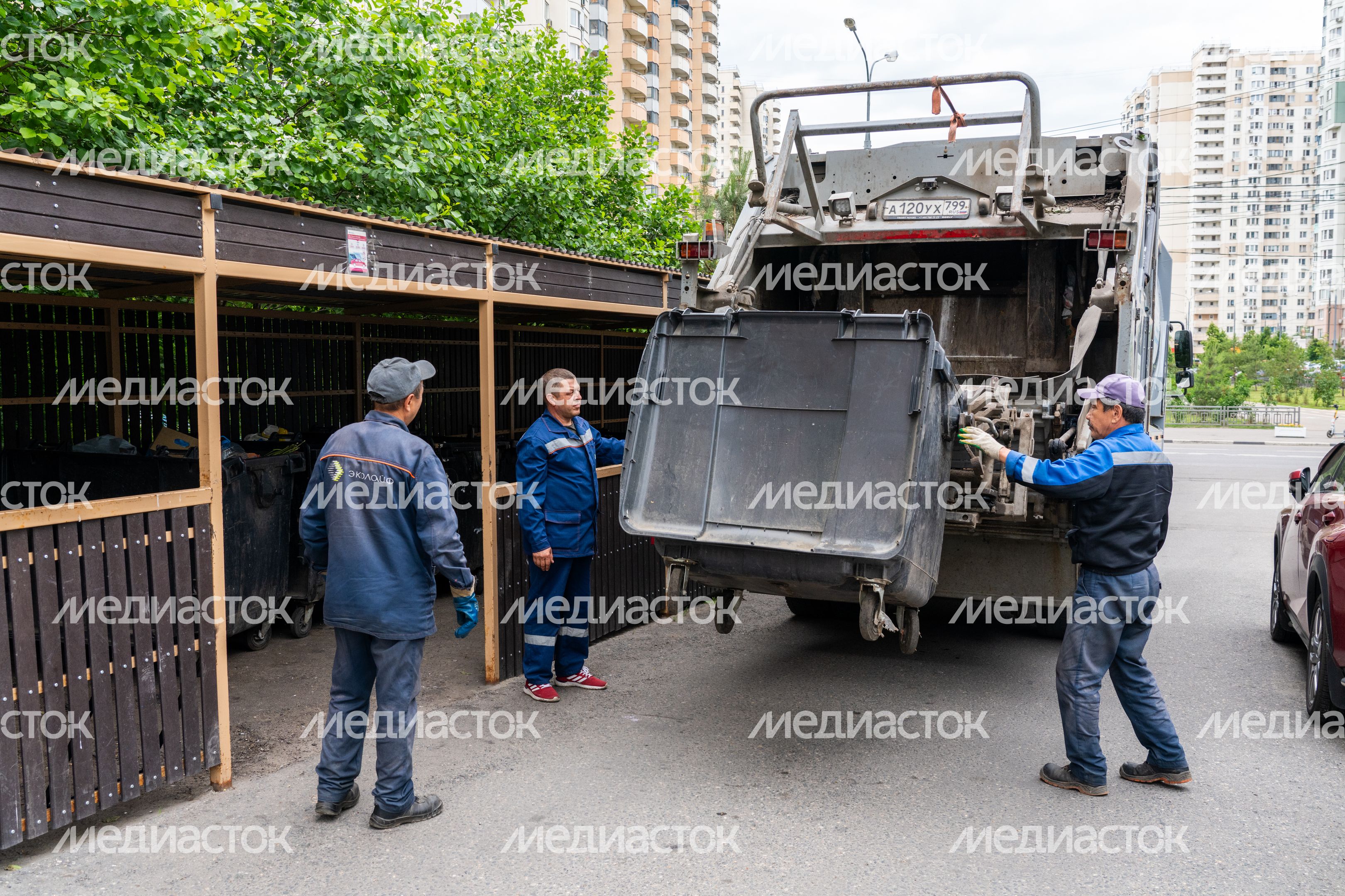 Контейнерные площадки для сбора отходов в Красногорске