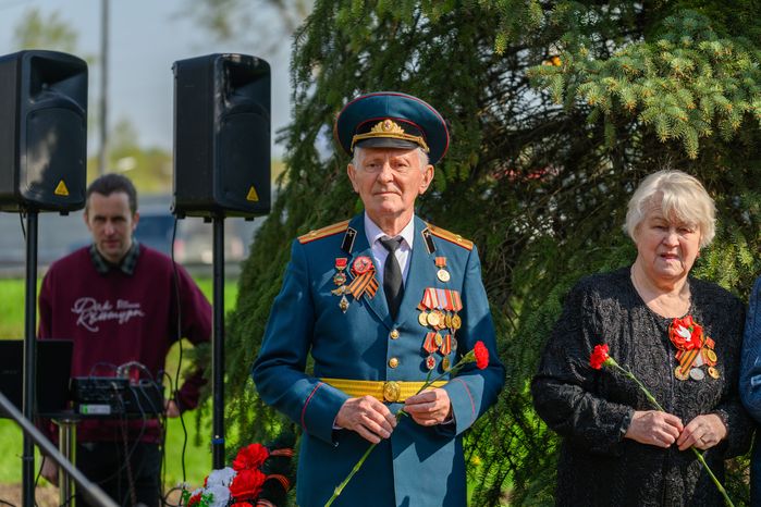 Памятное мероприятие в честь Дня Победы у мемориала Великой Отечественной войны в Яхроме