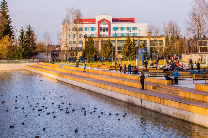 Благоустройство зоны отдыха у городского пруда в Краснознаменске