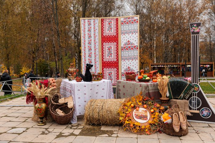 Фотозона на фольклорном фестивале «Покровские вечерки» в Клину