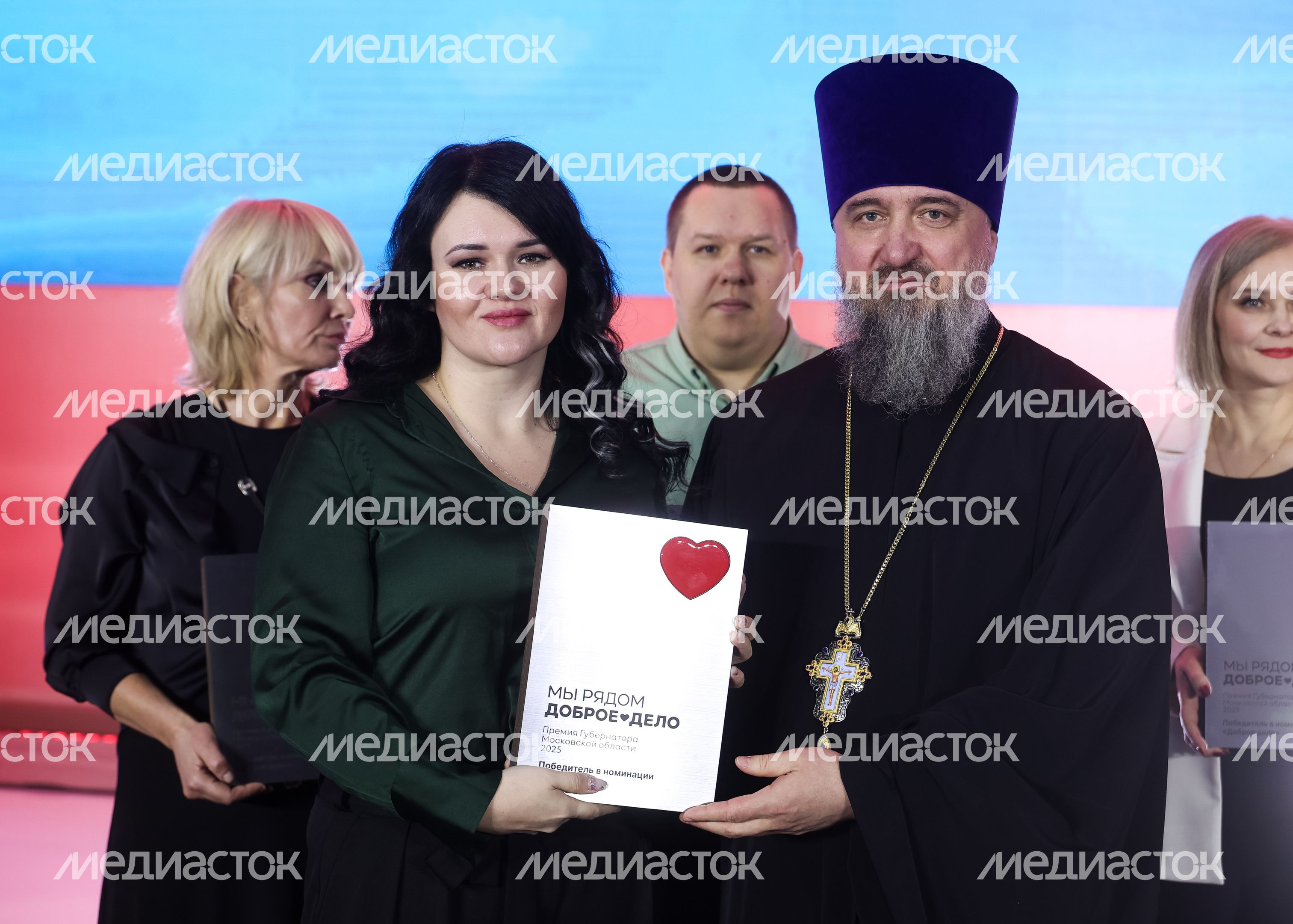 Награждение победителей XIII губернаторской премии "Мы рядом. Доброе дело" Награждение победителей XIII губернаторской премии "Мы рядом. Доброе дело"