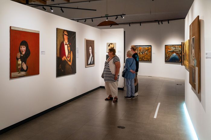 Выставка знаковых работ Ивана Лубенникова «Лето жизни» в Звенигородском манеже Одинцовского округа