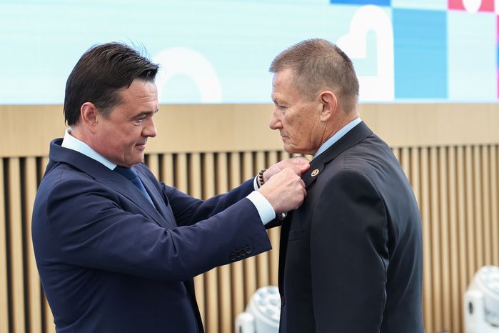 Андрей Воробьев поздравил подмосковных медработников  с профессиональным праздником