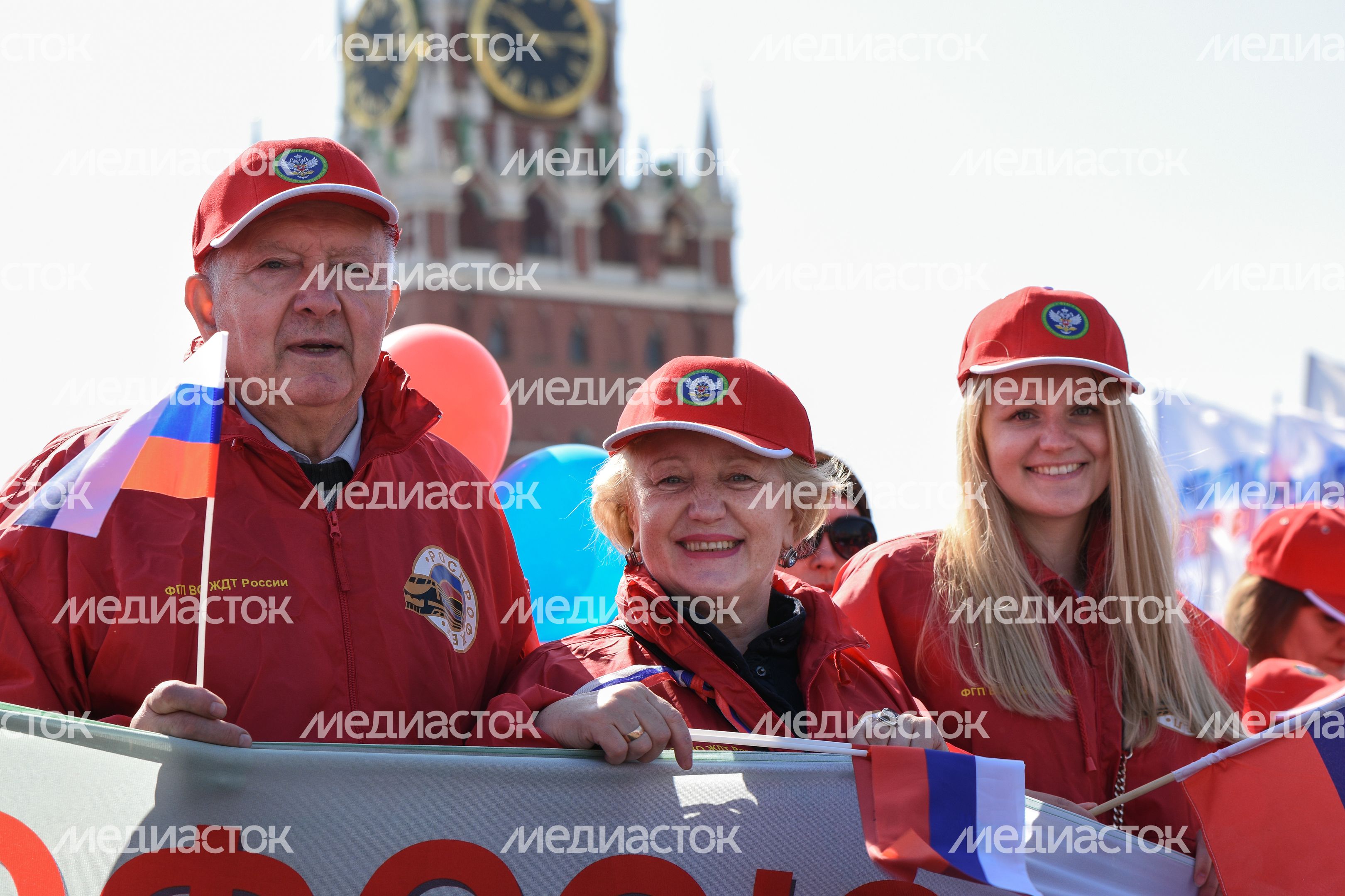 Первомайская демонстрация на Красной площади Первомайская демонстрация на Красной площади