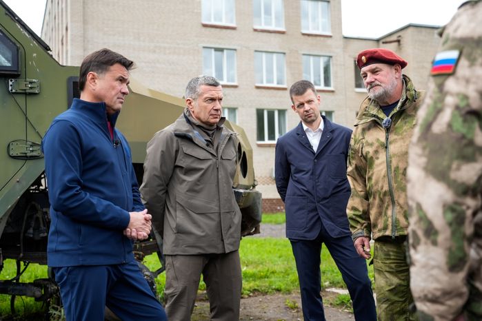 Андрей Воробьев и Владимир Соловьев посетили центр спецподготовки "Витязь" в Балашихе