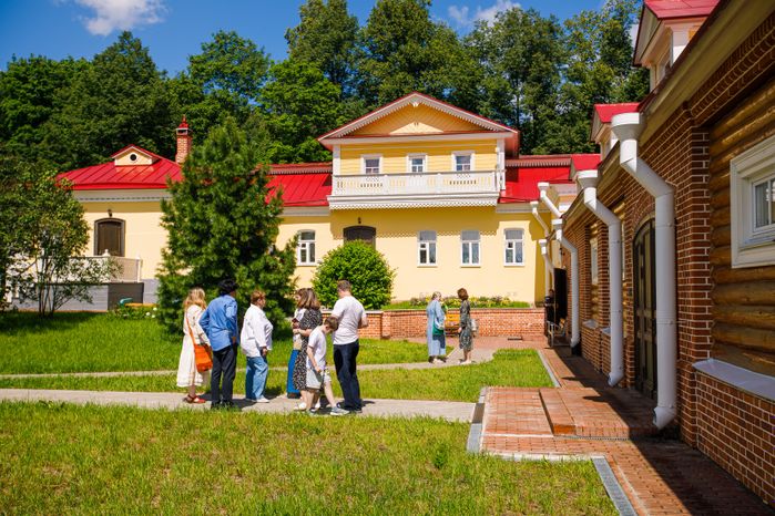 III Фестиваль науки и искусств "Менделеев" в усадьбе Боблово в Клину