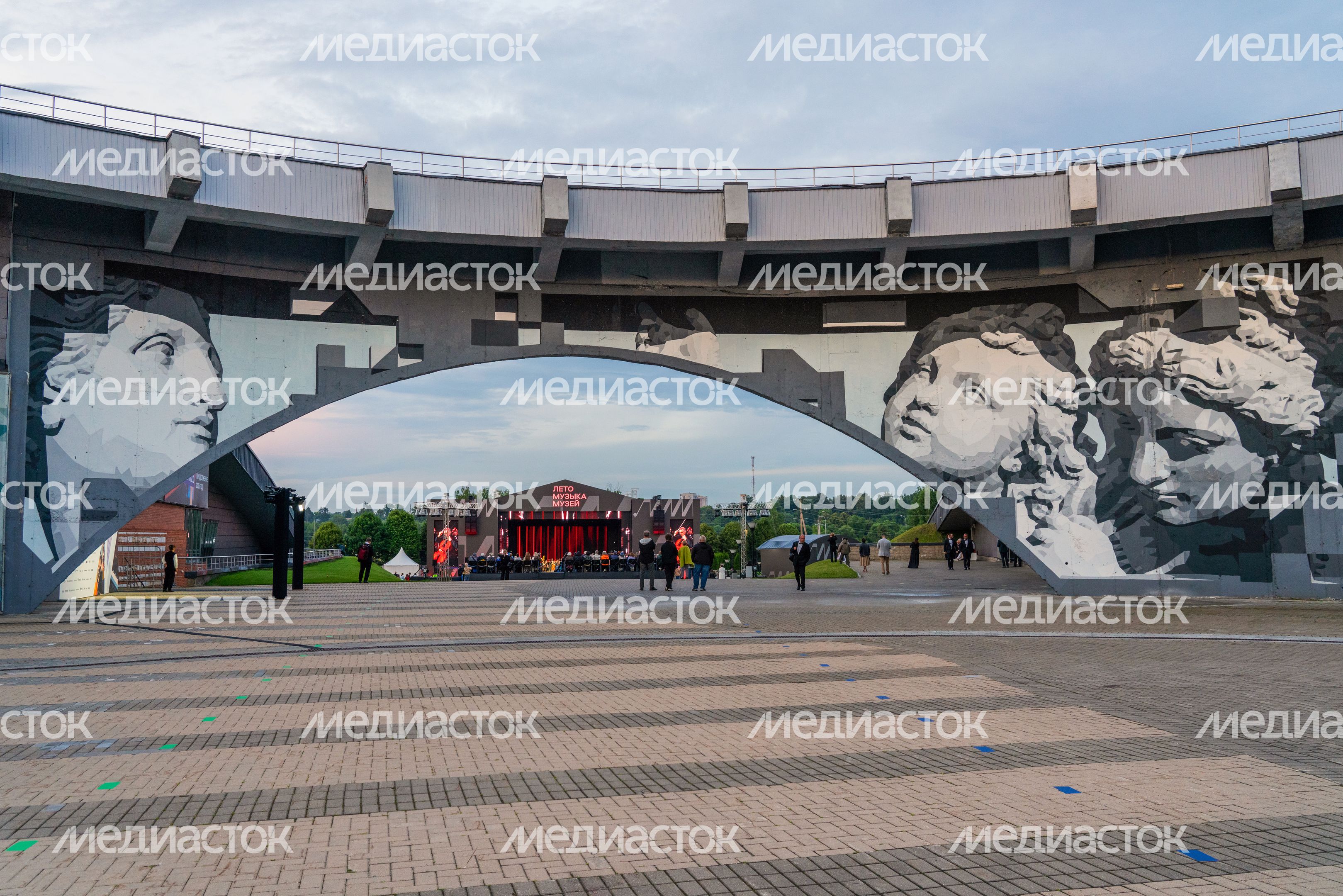 Музыка Шостаковича в исполнении симфонического оркестра России имени Е.Ф. Светланова на фестивале «Лето. Музыка. Музей» Музыка Шостаковича в исполнении симфонического оркестра России имени Е.Ф. Светланова на фестивале «Лето. Музыка. Музей»