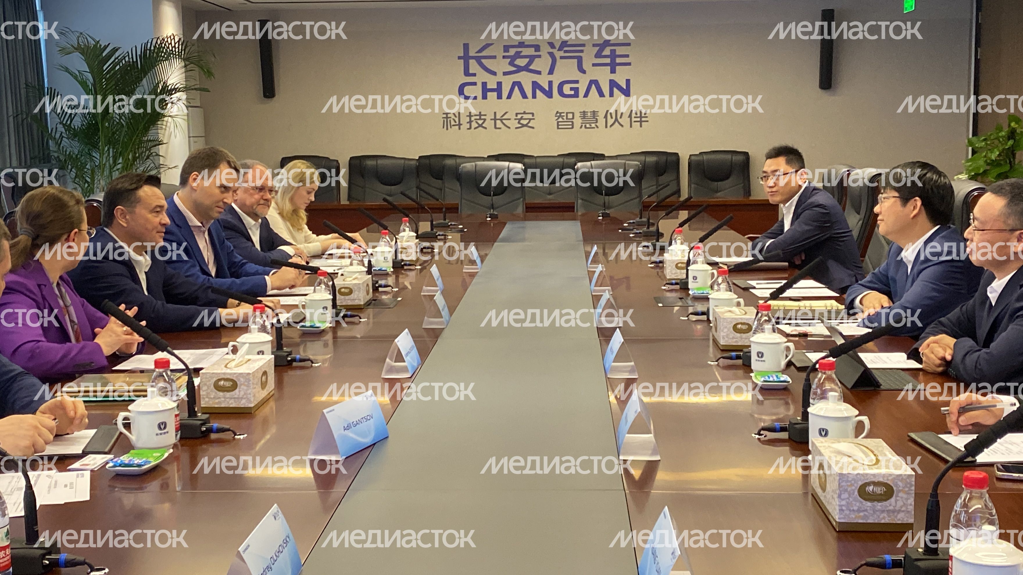 Посещение автозавода Changan Automobile Group в Китае Губернатором Подмосковья Посещение автозавода Changan Automobile Group в Китае Губернатором Подмосковья