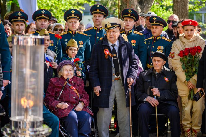 Торжественная церемония зажжения Вечного огня в Королеве