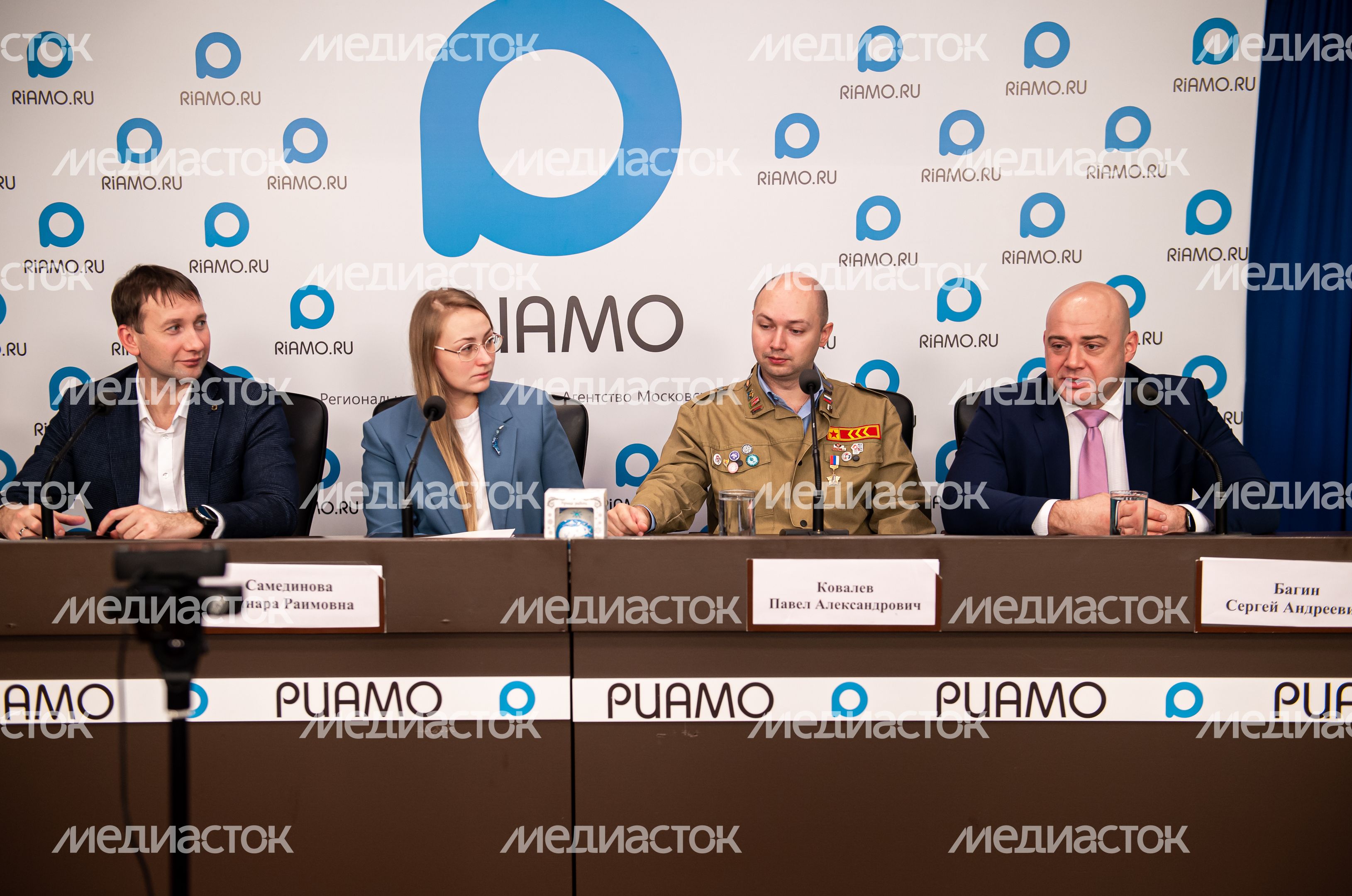 Пресс-конференция по организации «Добрых комнат» в Подмосковье Пресс-конференция по организации «Добрых комнат» в Подмосковье
