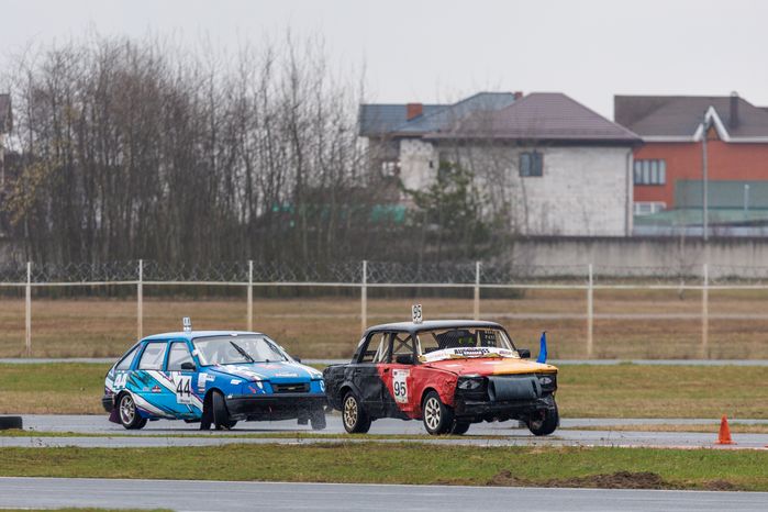 Открытие сезона ралли-кросса на гоночной трассе ADM Raceway в Мячково округа Люберцы