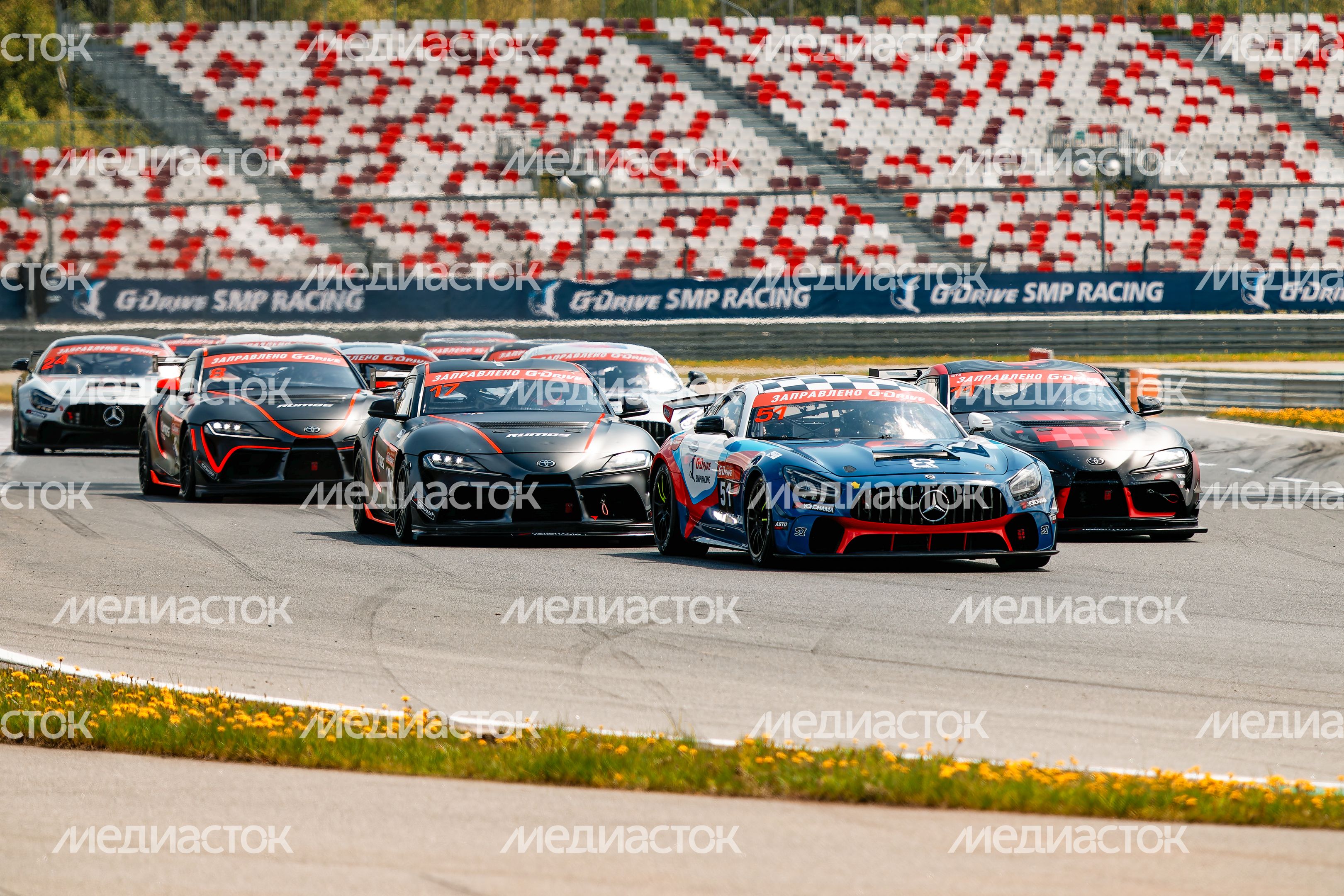Гоночный уик-енд в Волоколамском округе на трассе Moscow Raceway Гоночный уик-енд в Волоколамском округе на трассе Moscow Raceway