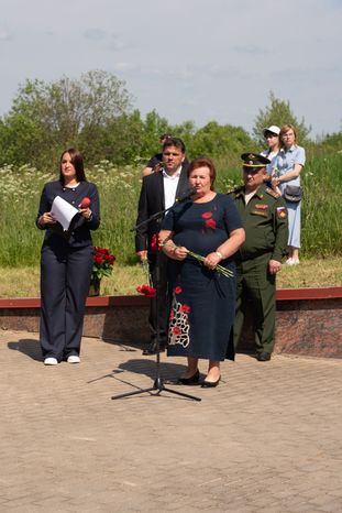 Перезахоронение солдат ВОВ в деревне Ельня