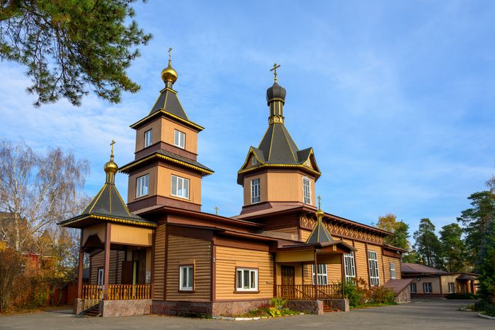 Лобня. Церковь апостолов Петра и Павла в Малаховке