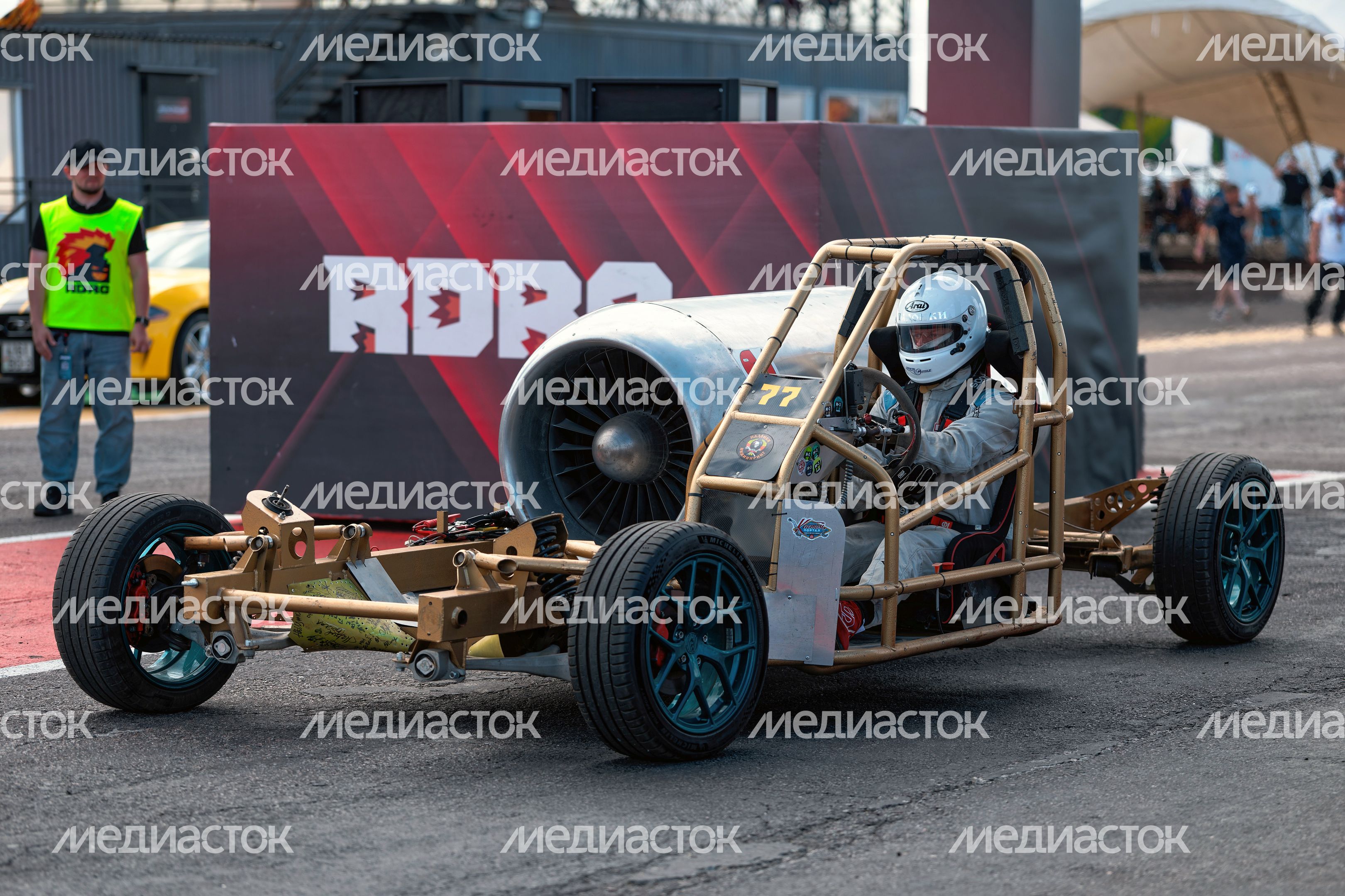 Чемпионат и Кубок России по дрэг-рейсингу RDRC 2026. Заезд гоночных болидов на автодроме RDRC Racepark в Раменском округ Чемпионат и Кубок России по дрэг-рейсингу RDRC 2026. Заезд гоночных болидов на автодроме RDRC Racepark в Раменском округ