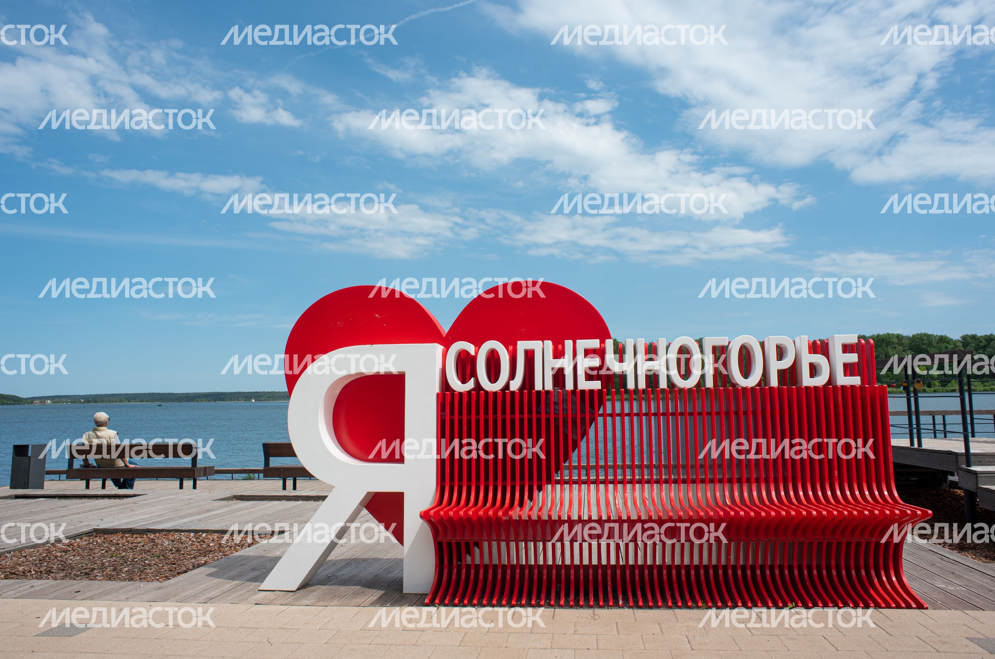 Летние виды озера Сенеж