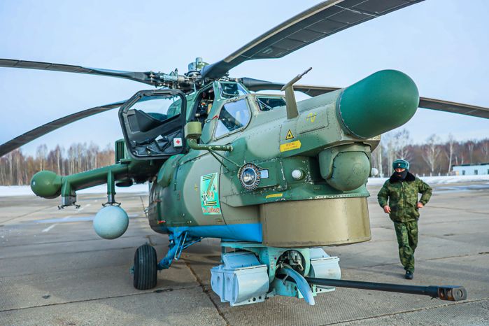 Губернатор поблагодарил военнослужащих вертолетной эскадрильи